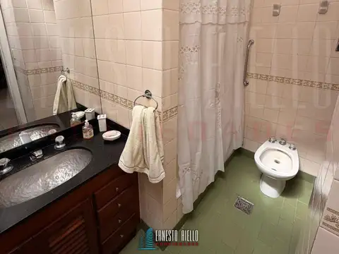 VENTA CASA IDEAL INVERSOR. SARMIENTO N° 988. MEDIDAS 9 DE FRENTE POR 28.27 DE FONDO. QUILMES CENTRO