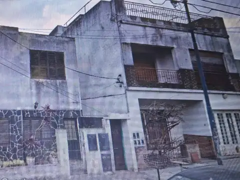 Depto Tipo Casa en Venta de 6 ambientes