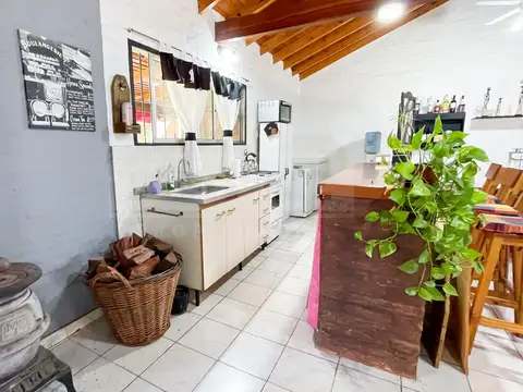 Casa 2 ambientes con 1 baño