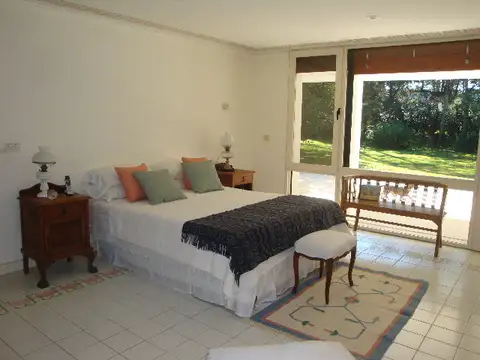 Casa 8 ambientes con 8 baños