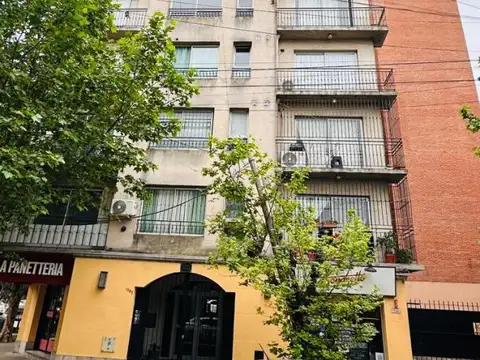 Angel Delia 1700, Piso 4