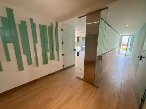 Departamento 4 ambientes con 3 baños