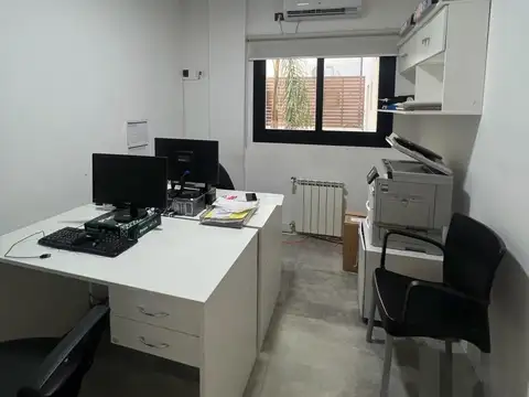 Planta baja con entrada independiente, Roca 71