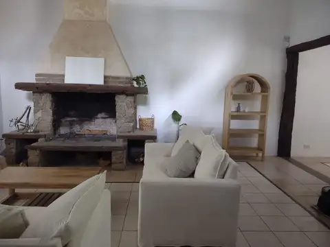 Casa en Alquiler Temporal en Bella Vista, USD 3.200