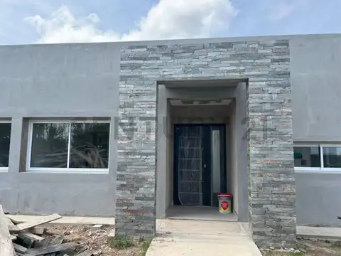 Casa en venta en Puertos de Escobar Barrio Nativas a estrenar con pileta