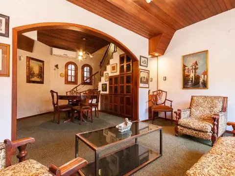 Casa en Venta con 1 cochera