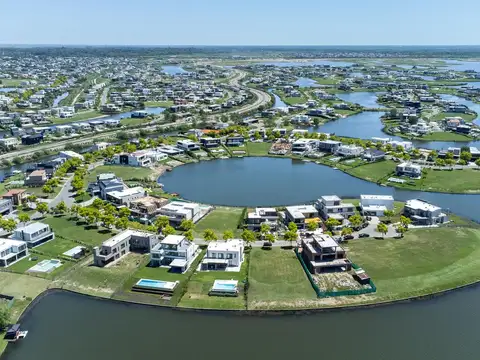 lote en venta interno barrio Ceibos Puertos