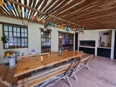 HERMOSA CASA EN VILLA LUZURIAGA - NUEVO PRECIO