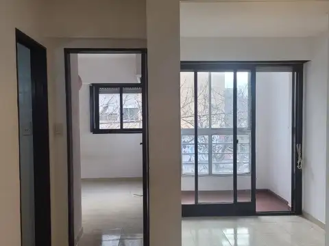 3 Esq. 43 555 , Piso 2