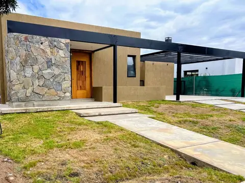 Casa en Venta en Mayor Drummond, USD 245.000