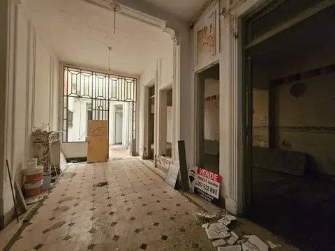 Casa 11 ambientes con 3 baños