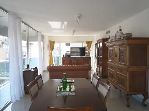 BURATTI - - La Isla- Olivos - Piso 4 ambientes, Edificio con amenities