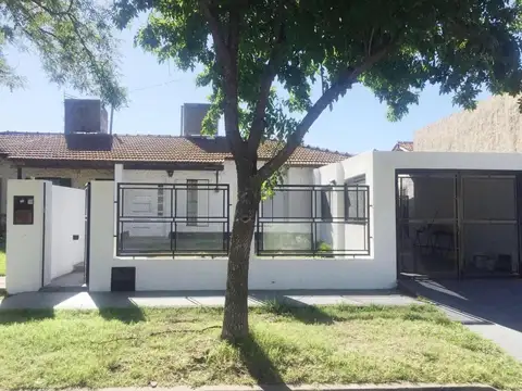 Casa en venta - 3 Dormitorios 1 Baño - Pergamino