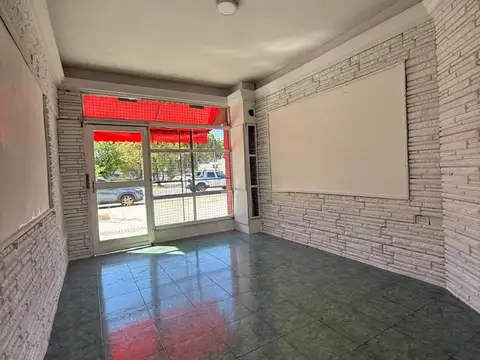 Local en Alquiler 65 años