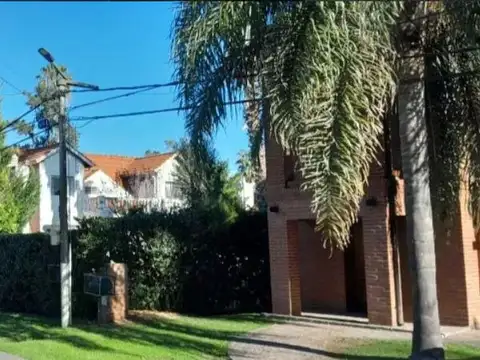Casa en Venta en Loma Verde, USD 149.000