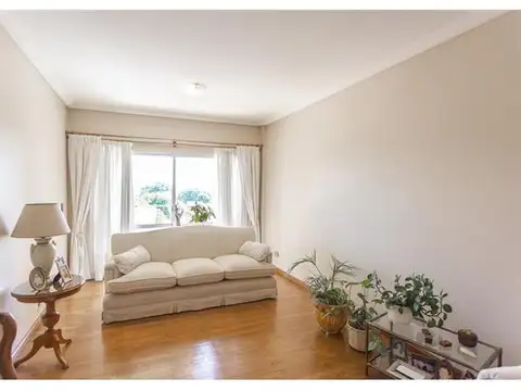 Departamento 4 ambientes con 3 baños