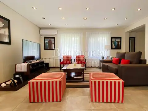 Casa en Alquiler - Zona Lasalle / REF: 8927