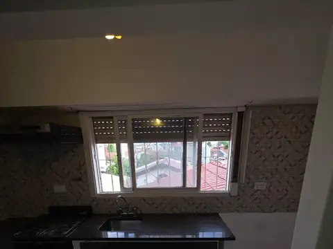 avenida mosconi 1200, Piso 1