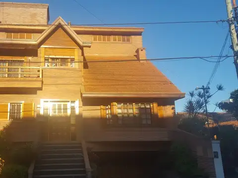 (MBA-MBA-153) Casa - Venta - Argentina, Quilmes - Paraná 139