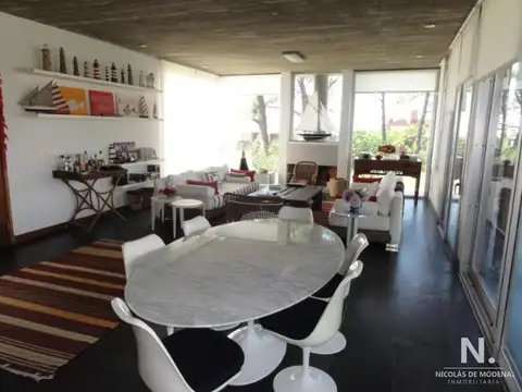 Casa 4 ambientes con 3 baños