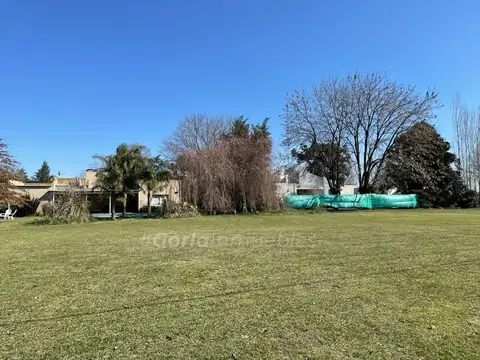 OPORTUNIDAD LOTE DE 900 M2. LOBOS COUNTRY - EXCELENTE UBICACIÓN - LOBOS