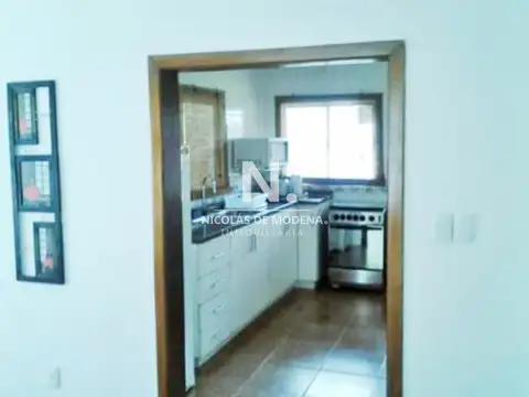 Casa 5 ambientes con 2 baños