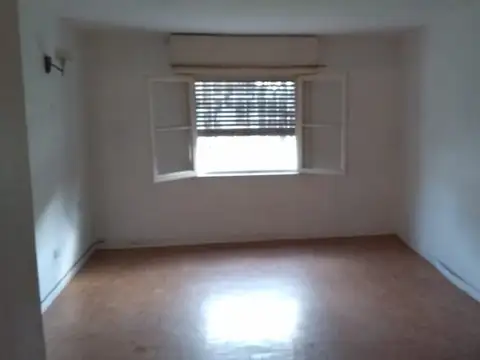 Casa en Venta en Moron Sur, USD 84.900