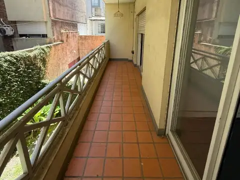 Quirno Costa 1100, Piso 1º