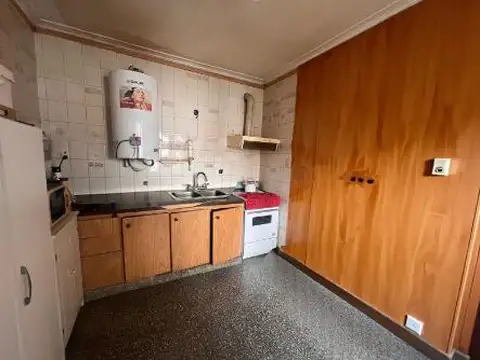 Depto Tipo Casa en Venta 50 años