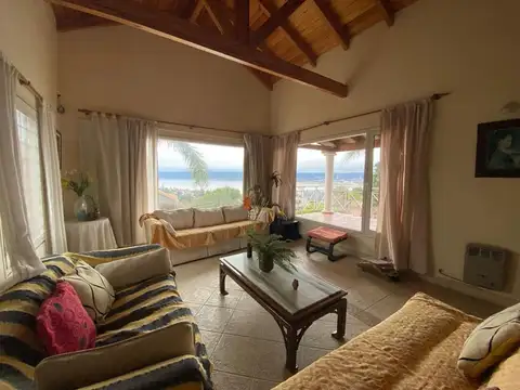 VENTA CASA 2 DORM VILLA DEL LAGO CARLOS PAZ PILETA