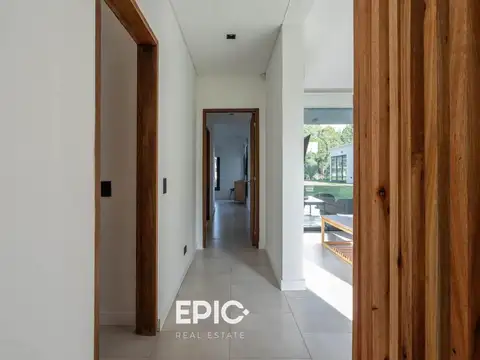 Casa en Venta en Pinamar, USD 445.000