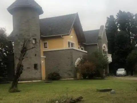 Quinta en Alquiler Temporal de 4 dormitorios