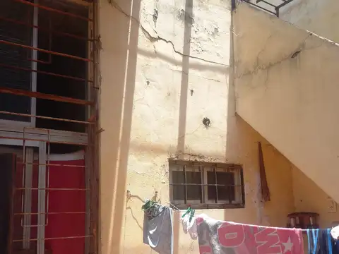 Depto Tipo Casa en Venta 70 años