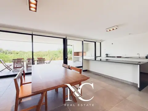 Casa en Venta al Este