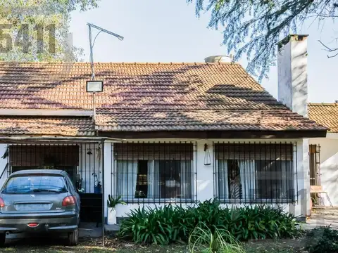 Venta Casa Quinta 4 ambientes con pileta en Petion Cañuelas