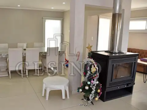 Casa en Alquiler de 4 dormitorios