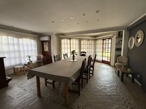 Casa en Venta en Monte Grande, USD 205.000