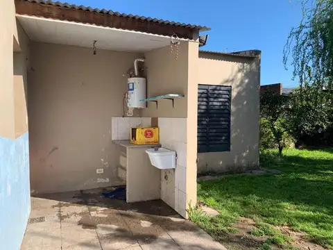 Casa en venta - 2 Dormitorios 1 Baño - Mercedes