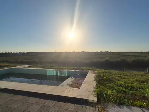 Casa 4 ambientes con 3 baños