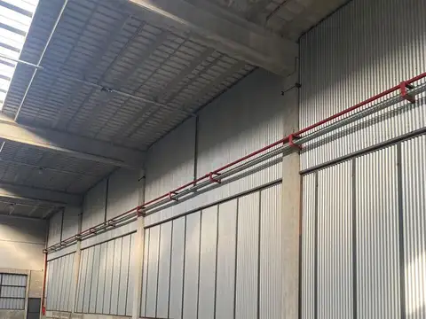 Depósito 1500 m2 - Moreno
