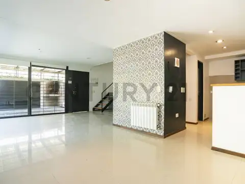 11 entre 486 y 487 3500, Piso 0