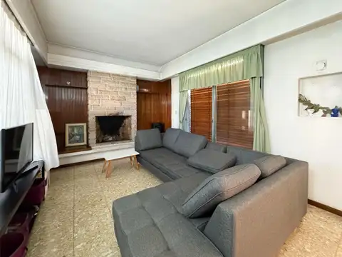 CASA  EN VENTA EN MERLO SUR