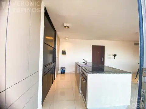 Departamento cuatro ambientes en Castelar. Edificio de categoría