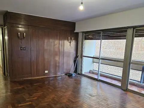 Av Colon 800, Piso 2