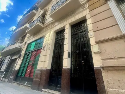 Departamento tipo casa en venta en San Telmo