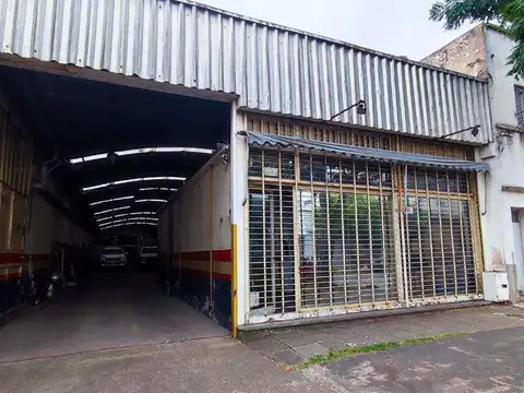 Galpón sobre lote de 10x40