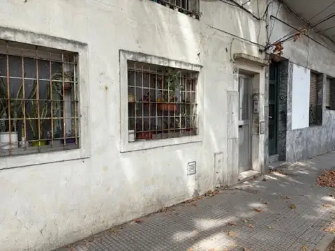 PH - TIPO CASA - PLANTA BAJA C/ PATIO Y TERRAZA