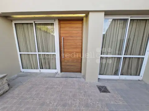 Casa en Venta al Este