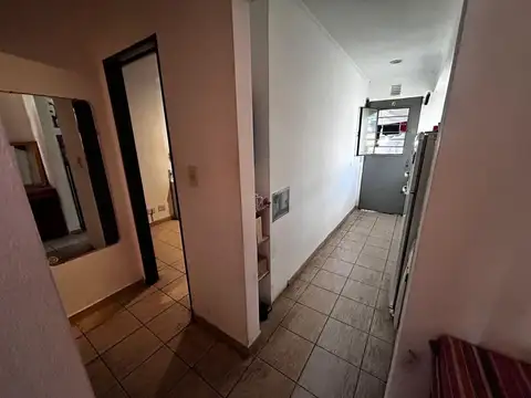 Venta en bloque. Dos departamentos de 2 amb. + 5 Cocheras.