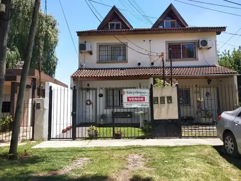 Triplex En Venta Bella Vista Apto Credito